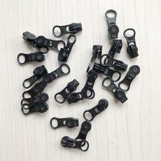 12e615dddff9b8dfa83933f8412f55efba44fc7c169df6dfd2e9bd5f8f05.jpg