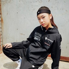 데상트영애슬릿스키