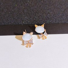 못된고양이귀걸이