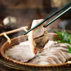 돼지머리고기 특수부위 수육 편육 밀키트 국내산 1등급, 250g, 2개