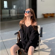 디자인 감각 보이핏 볼륨 오프숄더 어깨트임 와이드 외 매치 그레이 털 옷 여성 봄가을 현아한