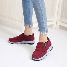 51b9fb372900c54a5e0e431240b23cd09d7d2c4195a36aef93aed5a9025b.jpg