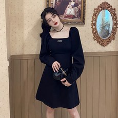 초 가을 블랙 스퀘어넥 여성 배가리기 슬림핏 헵번풍 소흑 뭉실뭉실 MM