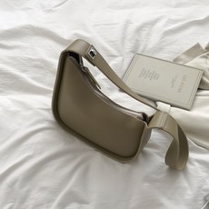 이지커머스 캐주얼가방패션 프랑스 보이핏 볼륨 고급가방 여성 트렌드 스타일리시 중고 숄더백 토트 호보백