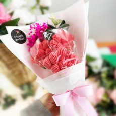 머랭꽃다발 3송이 장미 카네이션