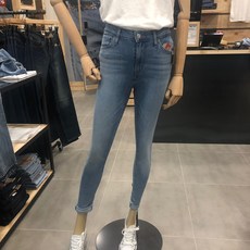 d111c81daf4aff9b2642711e66ec98f55ba5473ea670e2b0eca33df21a73.jpg