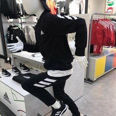 c763a8237f6ac4861baf9faa779b7f1d5163c2541421ec5b9a8a0dcbafe4.jpg