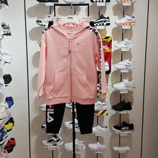4b600d56162e69c5d7ad0bd77fd8e95da27dd81b9ebf03c11fc343e9bd9b.jpg