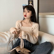 스퀘어 넥 슬림핏 니트 티