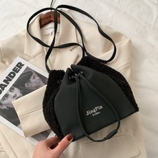 팬디버킷백