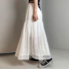 펀칭레이스스커트