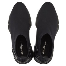 페라가모여성스니커즈