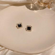 745ef5bd8cab74b21fa1c8f14de552b3ec2d7085ababa12e56e15c5c89ab.jpg
