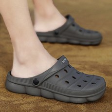 코동코 남자여름슬리퍼 남자구두슬리퍼 실외 트렌드 구멍 블 핏아우터 노인 논슬립 미끄럼방지 개성 비치 샌들