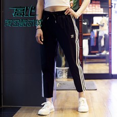 818cc800bc157138d9cb839eb68141e7049822eb2cb0a7738bb6e13b4682.jpg