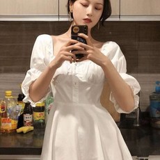 연신 프렌치 화이트 여름 작은 키 큰 허리 가린 배 날씬해 보이는 선녀