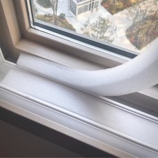 사각 문풍지 틈막이 창문 바람 틈새 막이 1.5M