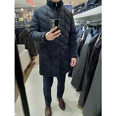 [킨록앤더슨] 역시즌 킨록앤더슨 다크 네이비 사선 퀼팅디자인 구스(82)다운 패딩 코트(IOKYR410S117)