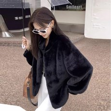 ROYALBELLE 여성 스탠드카라 부드러운 숏 코트 단색 트렌디 도톰 캐주얼 인조 밍크 퍼 코트 D0111921