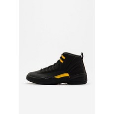 Jordan 12 Retro Big Sneaker in Black/Taxi