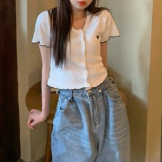 c1f8469ff26d053b364e46a6e58cb2193926d679916d825d67fbc1dadee7.jpg