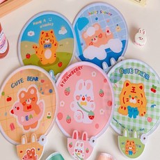 365스토어 귀여운 캐릭터 접이식 미니 부채 휴대용 2pcs 6pcs, 딸기토끼, 2개