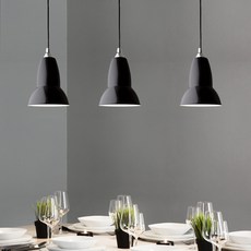 2f40efbde672d5e6383f3c6cd50b5ff32752ffc82bd4ae854128ef84e2b1.jpg