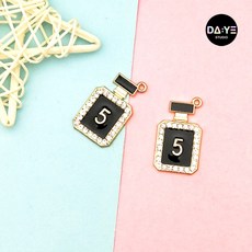 큐빅 넘버5향수 숫자5 에폭시 펜던트키링 팬던트 귀걸이 목걸이 키링만들기 악세사리부자재 SOOB