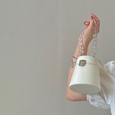 c907db27b8d9a8eca2c84d0ce3ff3baf373b466585f149e024882c3496b3.jpg