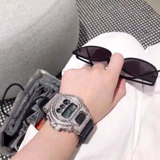 커플시계 별들 셀럽 동일한타입 손목시계 남녀유행 브렌드트레디한 합작 지르콘 화이트