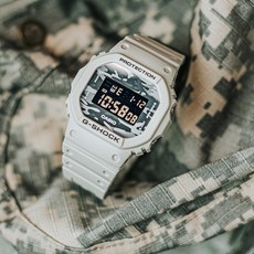 지샥 G-SHOCK 카모플라주 밀리터리 군대 훈련소준비물 군인시계 DW-5600CA-8