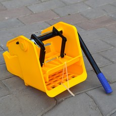 ce87955f65536869c65487d24e4ce35a67acd92b9872556fa62cceb8df8d.jpg