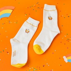 더리코더팩토리 스튜디오 달고나 Middle Socks 양말