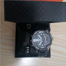 디젤손목시계