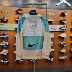 나이키키즈아노락