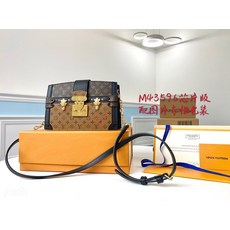 b721ce540f5c58bc5c5a68756c410557afcb52fcffcf81b7aa32f98ccef8.jpg