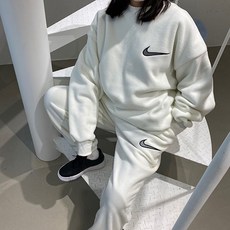 5556bbec7f0360c31e23cc7aff3dbfabf3781910eb7d7dc7f052e7f6f833.jpg