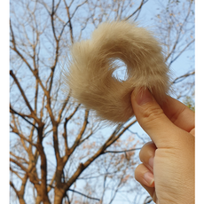 보송보송 포그니 밍크 팔찌 머리끈 밍크곱창 보들 똥머리 스크런치 폼폼 리얼 밍크퍼 곱창 머리끈 헤어밴드 미니곱창 슈슈 fur 쁘띠 겨울헤어끈 유아 여아 연예인곱창 아이유 IU