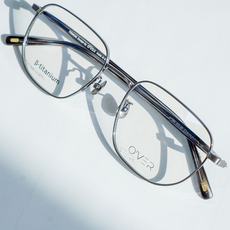 남자안경브랜드 TOP01