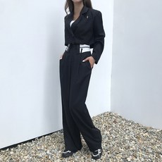 f3ac06cb462a2984a6afa7da6ecec932e4b2bae5c25b51281873fb18e748.jpg