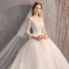 미니웨딩드레스 메인드레스 예복 2020뉴타입 신부 분위기있는 빅트레인 프랑스타입 오픈숄더 내추럴스타일 작은키 여성
