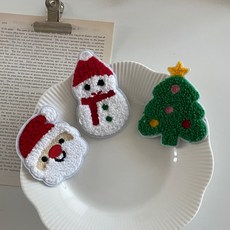 [4개묶음] 눈사람 악세사리 펜던트 크리스마스 뽀글이 산타 페브 와펜 가방 옷핀만들기 diy 머리띠