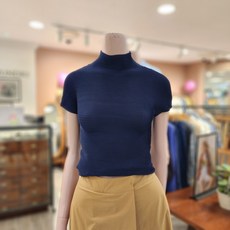 BCBG [올앤선드리] A플리츠 반넥 블라우스 블라우스_ A4M3G471 55 [NAVY] - 올앤선드리블라우스