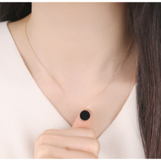 디올클레어디룬목걸이