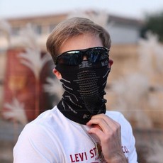 1efc1311b57fbfe96b232ffc078334cfbf2fd2aff0570f42f7bd29a91da5.jpg