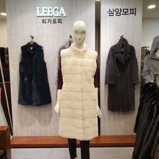bdc875c80c53adb37a0f5d006545d03de0115a5a75b325e36e1562cdca5c.jpg