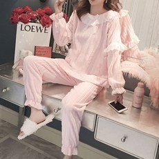 22f9082ef26688da658a04279a31ee3bd7156eeaaa8532c38ca3e7d2bd21.jpg