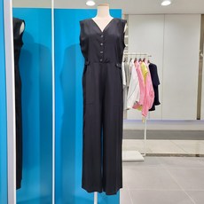 반에이크점프수트