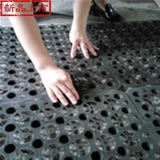 20b83318b4598a9895bbd88e8f71724d846c5f4bbec90991229618dae860.jpg