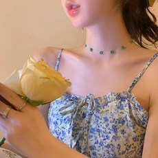 서진이네 1회 뷔 김태형 꽃 플라워 비즈 목걸이 패션 정유미 옷